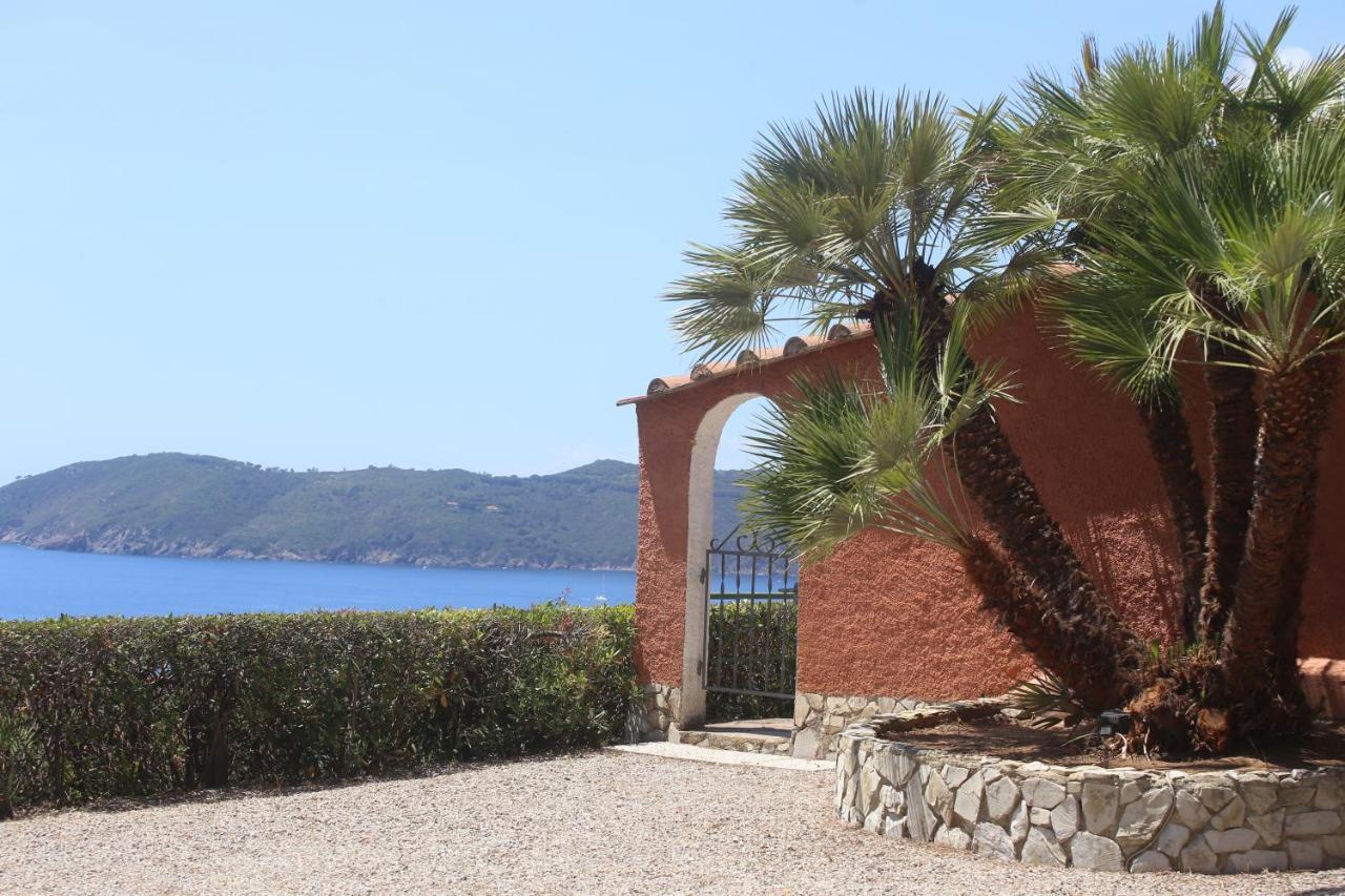 Ca' La Stella Sea-View Apartments Porto Azzurro Exterior photo