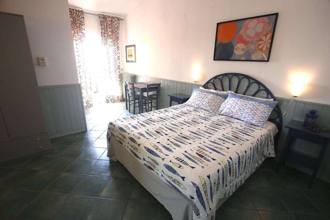 Ca' La Stella Sea-View Apartments Porto Azzurro Exterior photo