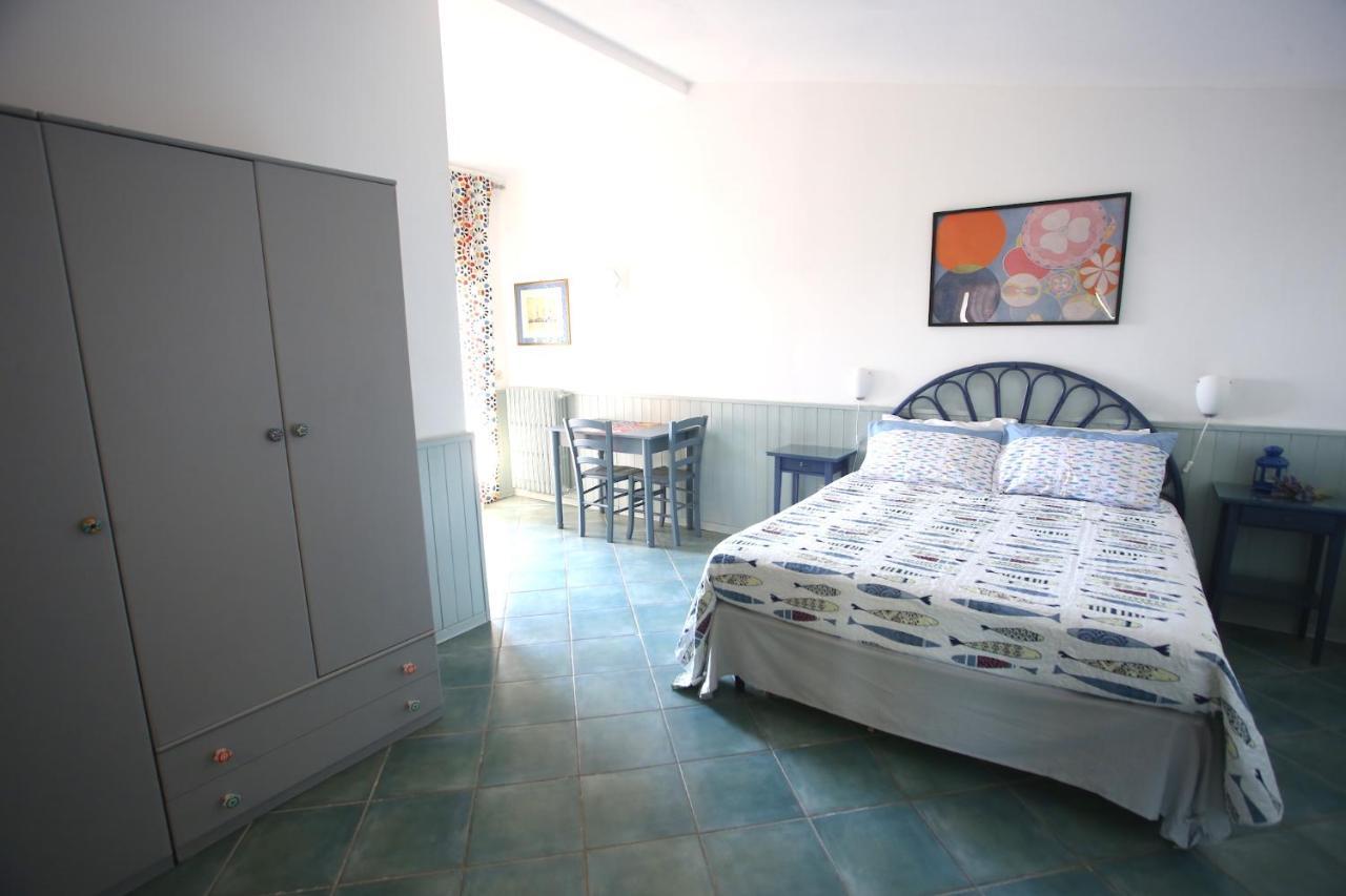 Ca' La Stella Sea-View Apartments Porto Azzurro Exterior photo