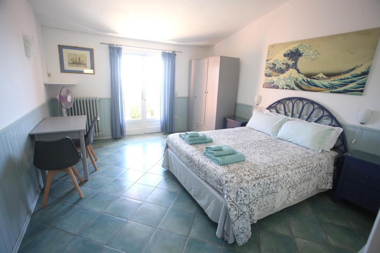 Ca' La Stella Sea-View Apartments Porto Azzurro Exterior photo