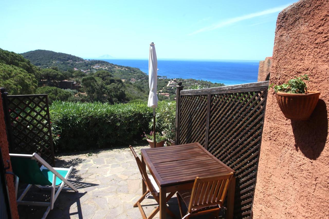 Ca' La Stella Sea-View Apartments Porto Azzurro Exterior photo