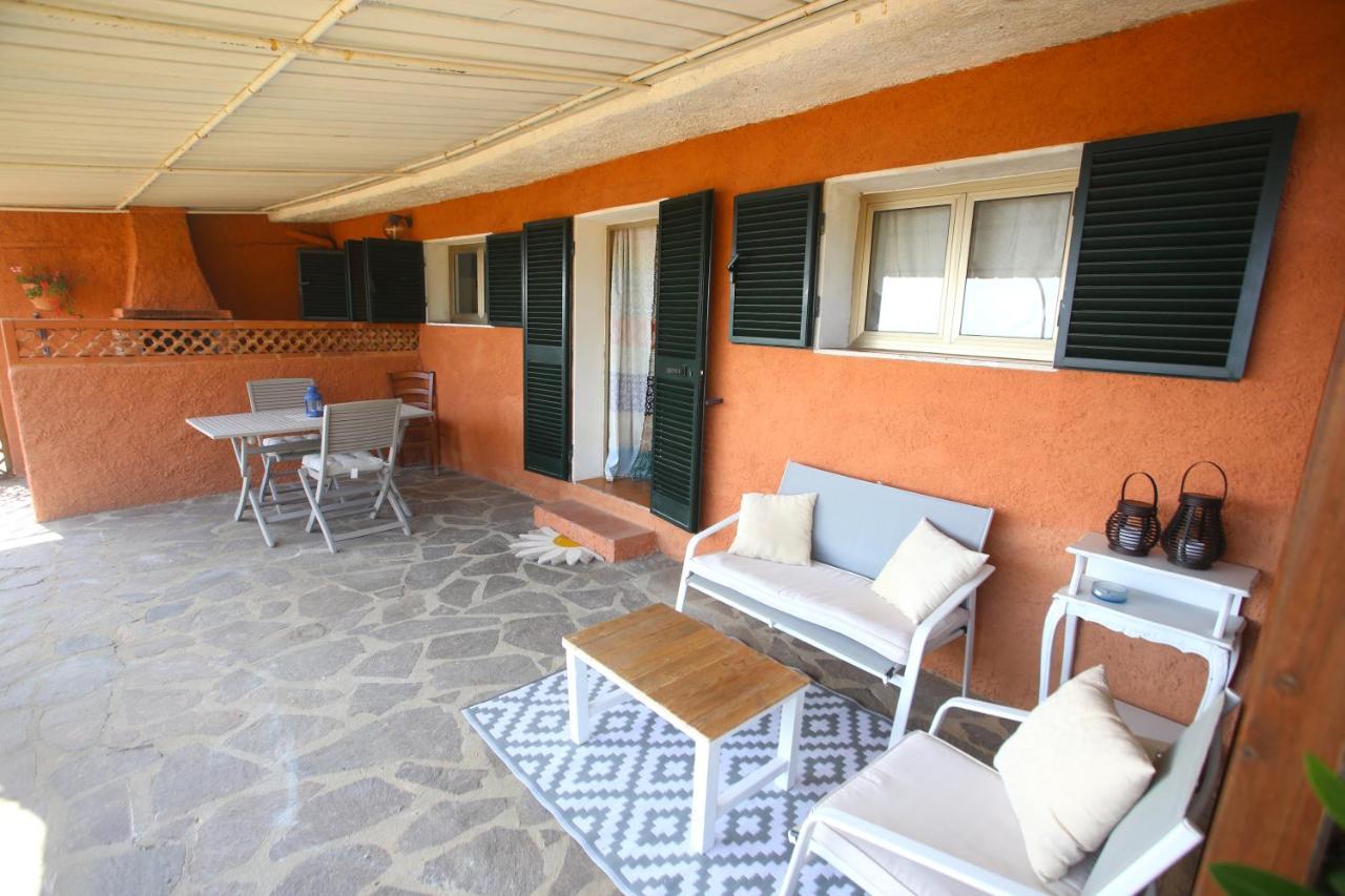 Ca' La Stella Sea-View Apartments Porto Azzurro Exterior photo