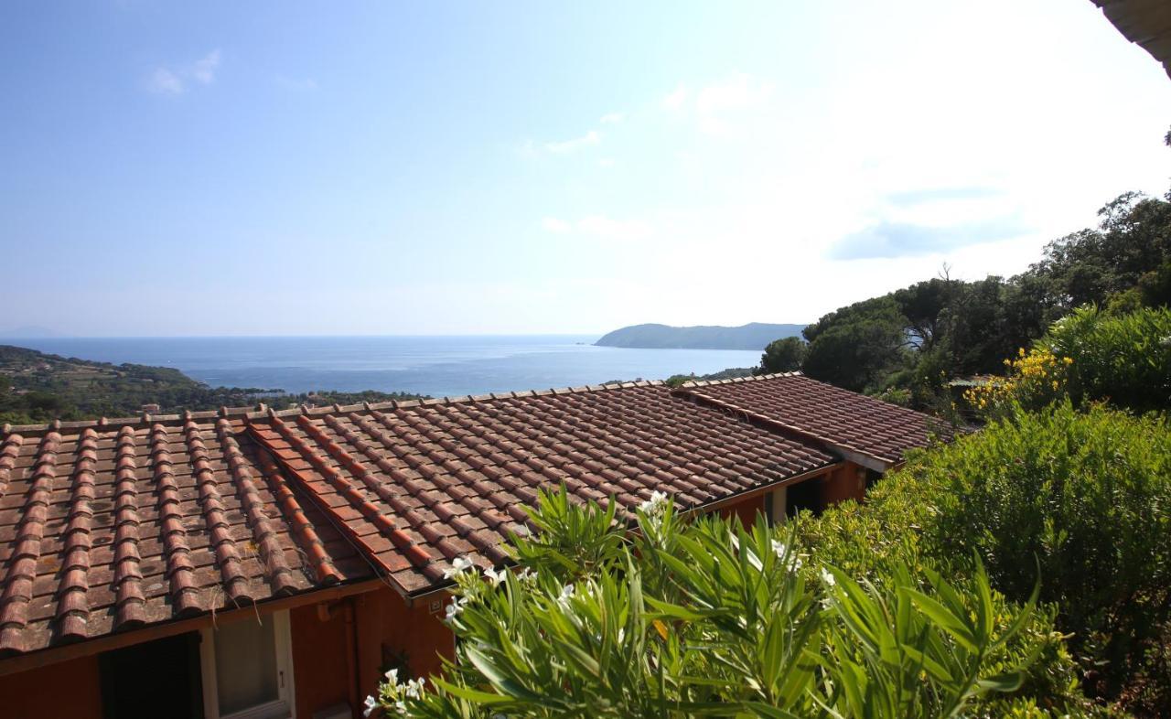Ca' La Stella Sea-View Apartments Porto Azzurro Exterior photo