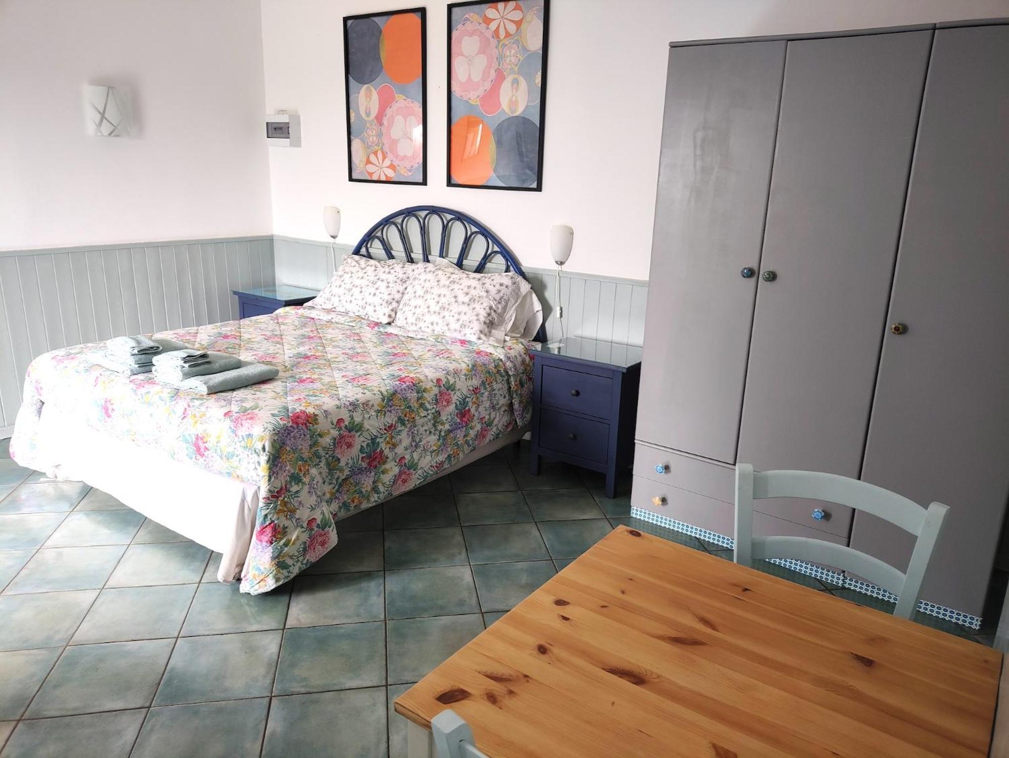 Ca' La Stella Sea-View Apartments Porto Azzurro Exterior photo